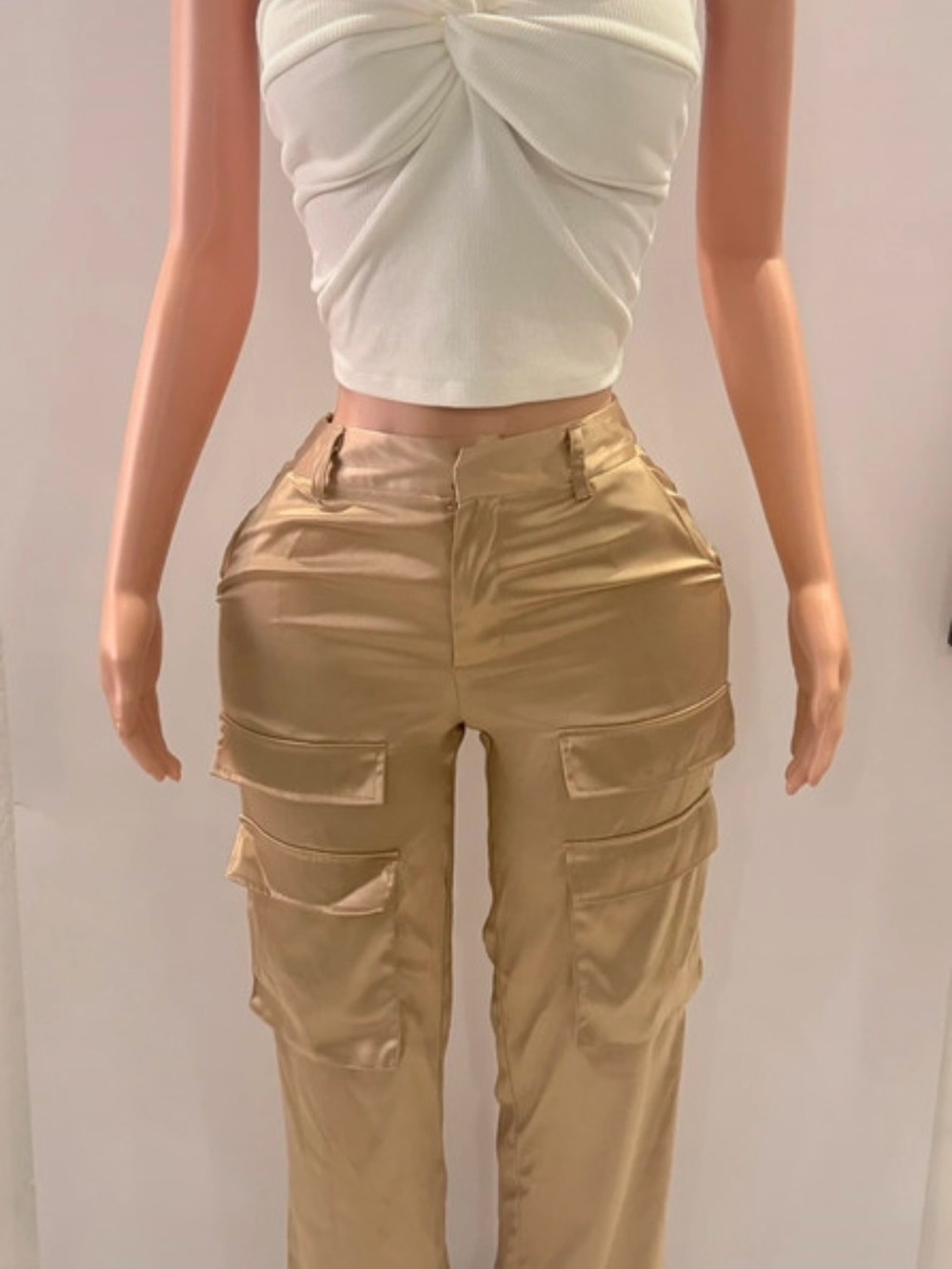 Women's High-Rise Cargo Joggers in Tan